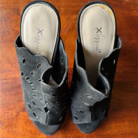 Black Suede Stiletto Cutout Heels Peep Toe Scalloped Edge Xappeal Womens Size 8 - Picture 5 of 7